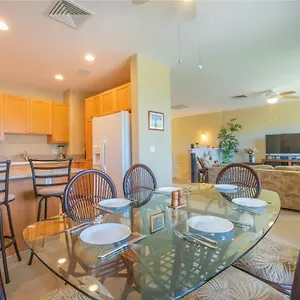 With Ac, Pool, Garage, Gear 27b Holiday home